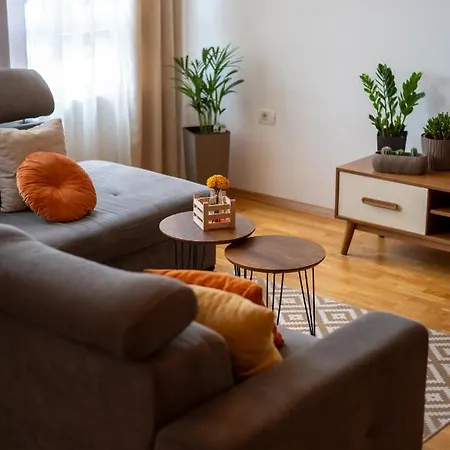 Station Apartment
